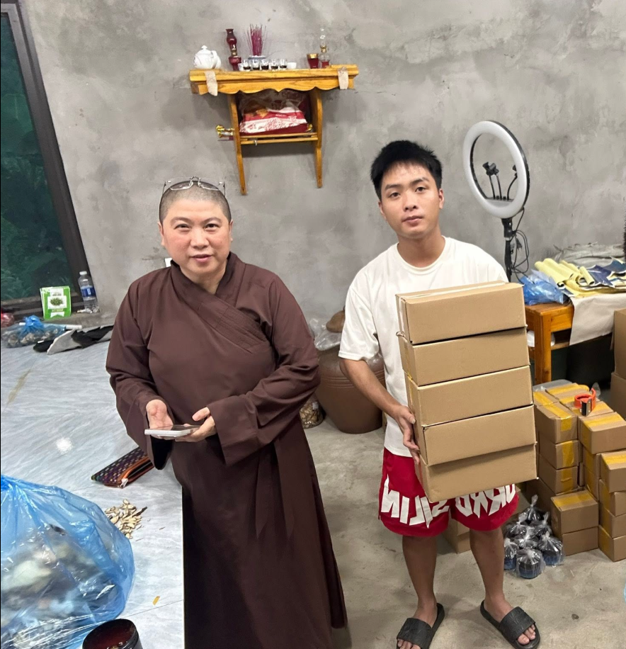 Đóng gói đơn hàng gửi đi